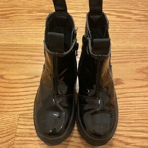 H&M Black Kids Chunky Chelsea Boots size 8.5